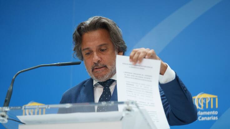 Gustavo Matos, vicepresidente del Parlamento de Canarias, asegura que se tomó un café con Derbah pero que no medió para beneficiarle: "Fui a denunciar como cualquier ciudadano debería"