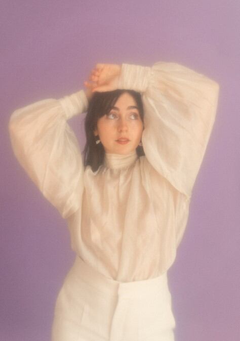 A Emma, que la vimos actuando en la pasada edición del festival núcleo, le corresponde ahora tomar la iniciativa dentro del ciclo de cantautores Canción.