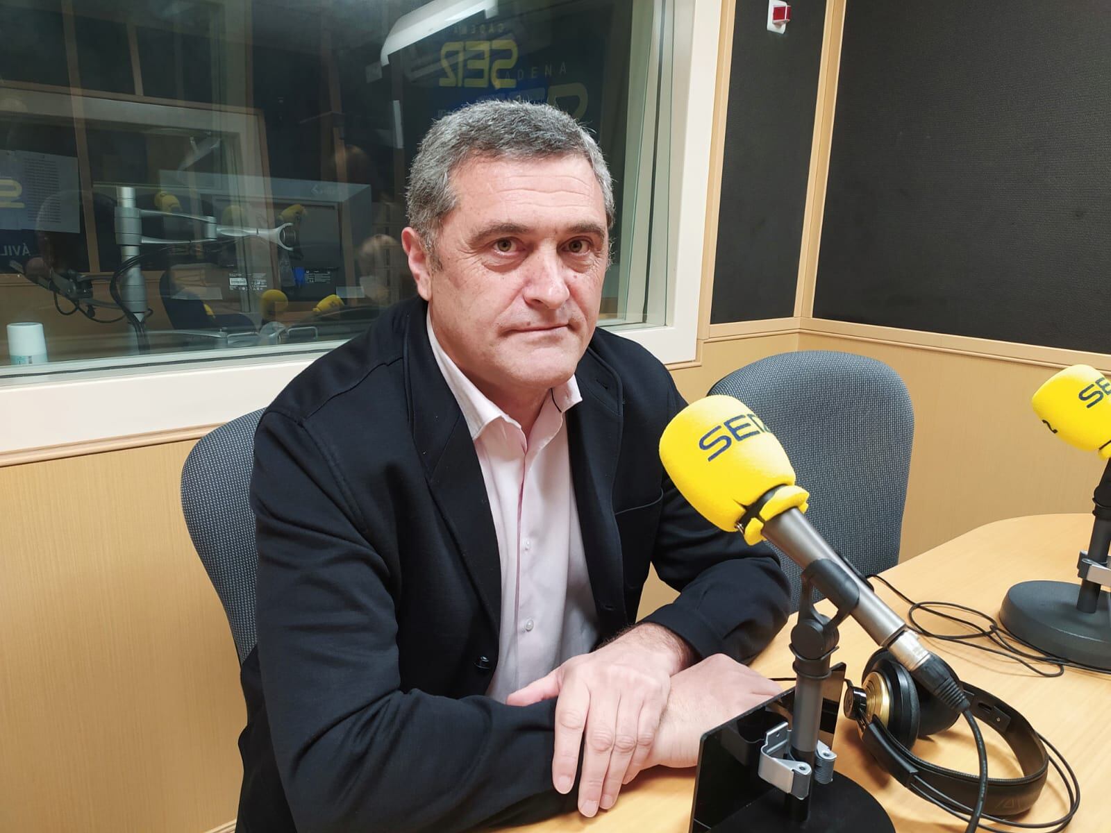 Pedro Pascual, en los estudios de Ser Ávila