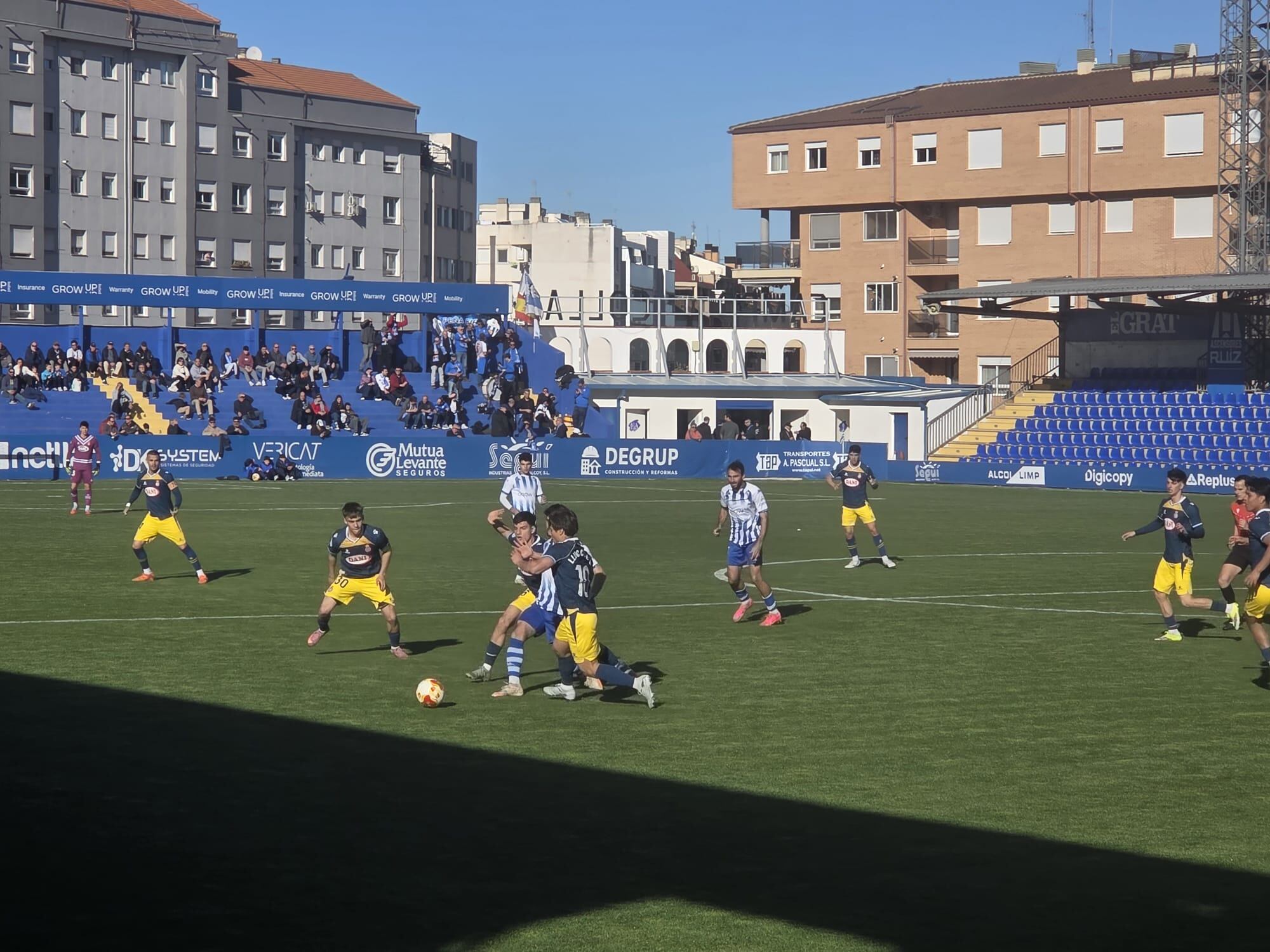 Instante del partido entre el Alcoyano y Espanyol "B"