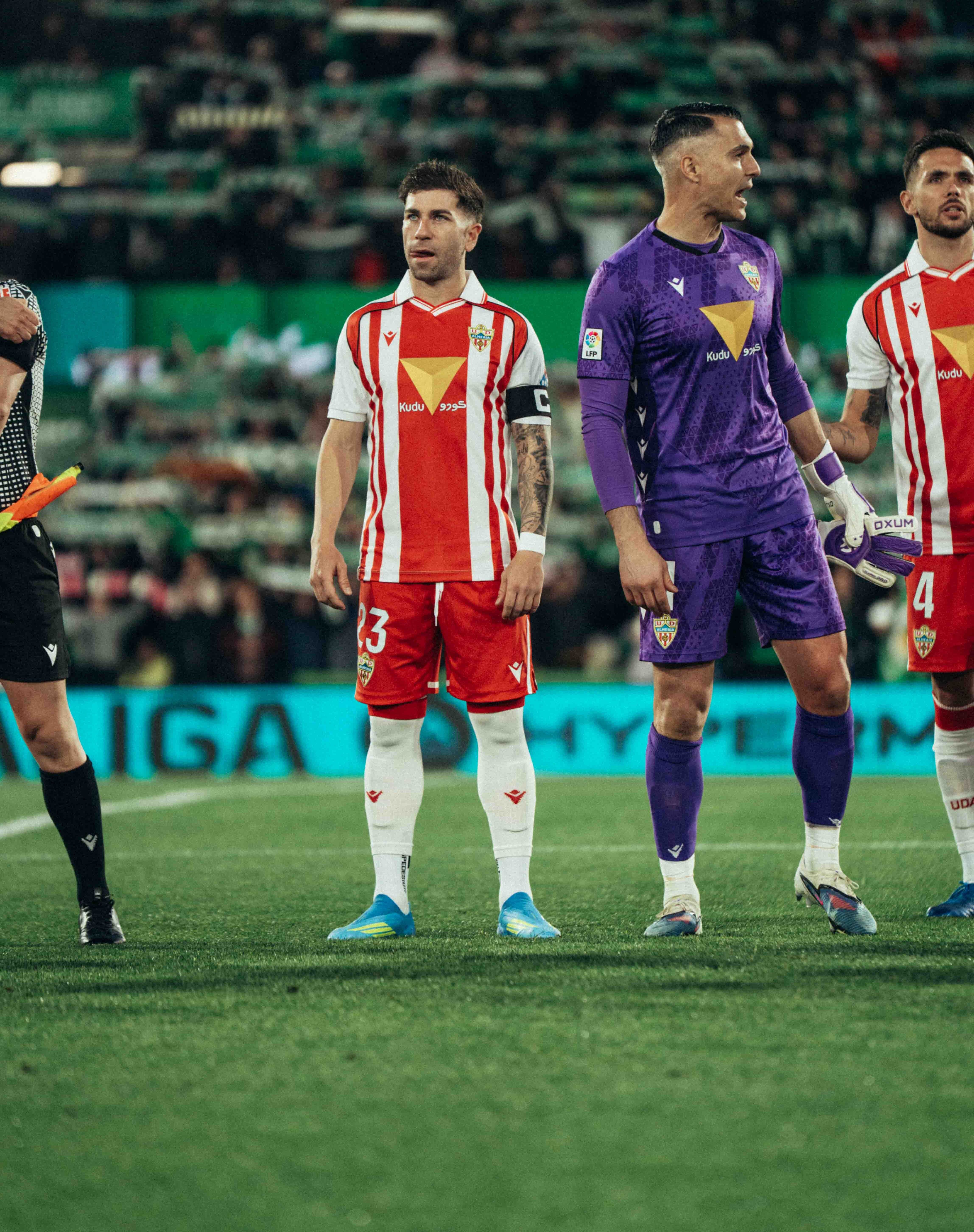 Capitán Embarba en la UDA ante el Racing en El Sardinero.