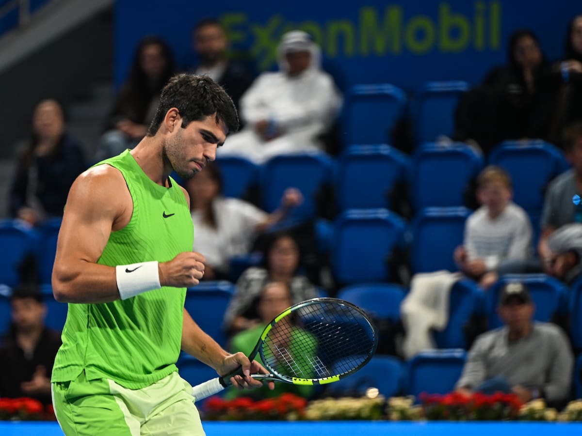 Alcaraz hace los deberes y tira de oficio para derrotar a Rinderknech en su debut en Doha