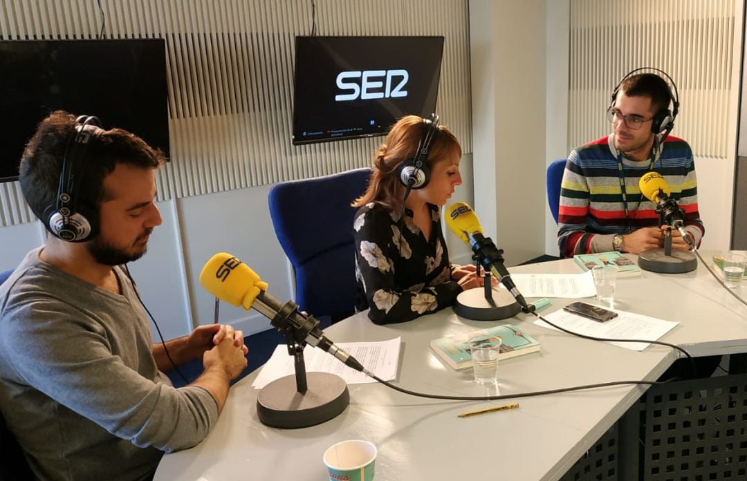 Ignacio Elpidio, junto a Macarena Berlín y Fran Pastor en los estudios de la Cadena SER