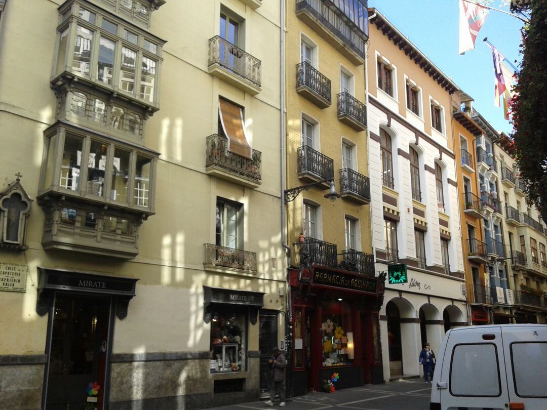 Vista de la calle Zapatería en el casco viejo de Pamplona