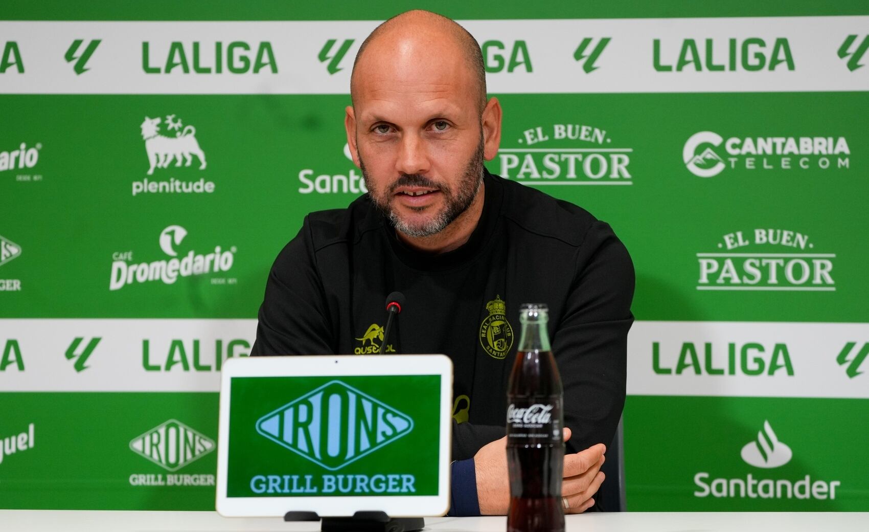 José Alberto López, técnico del Racing, en sala de prensa