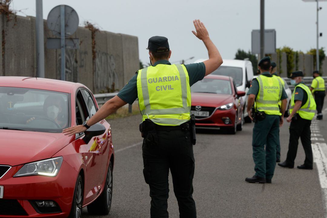 En los controles se identificaron más de 7.000 coches. 