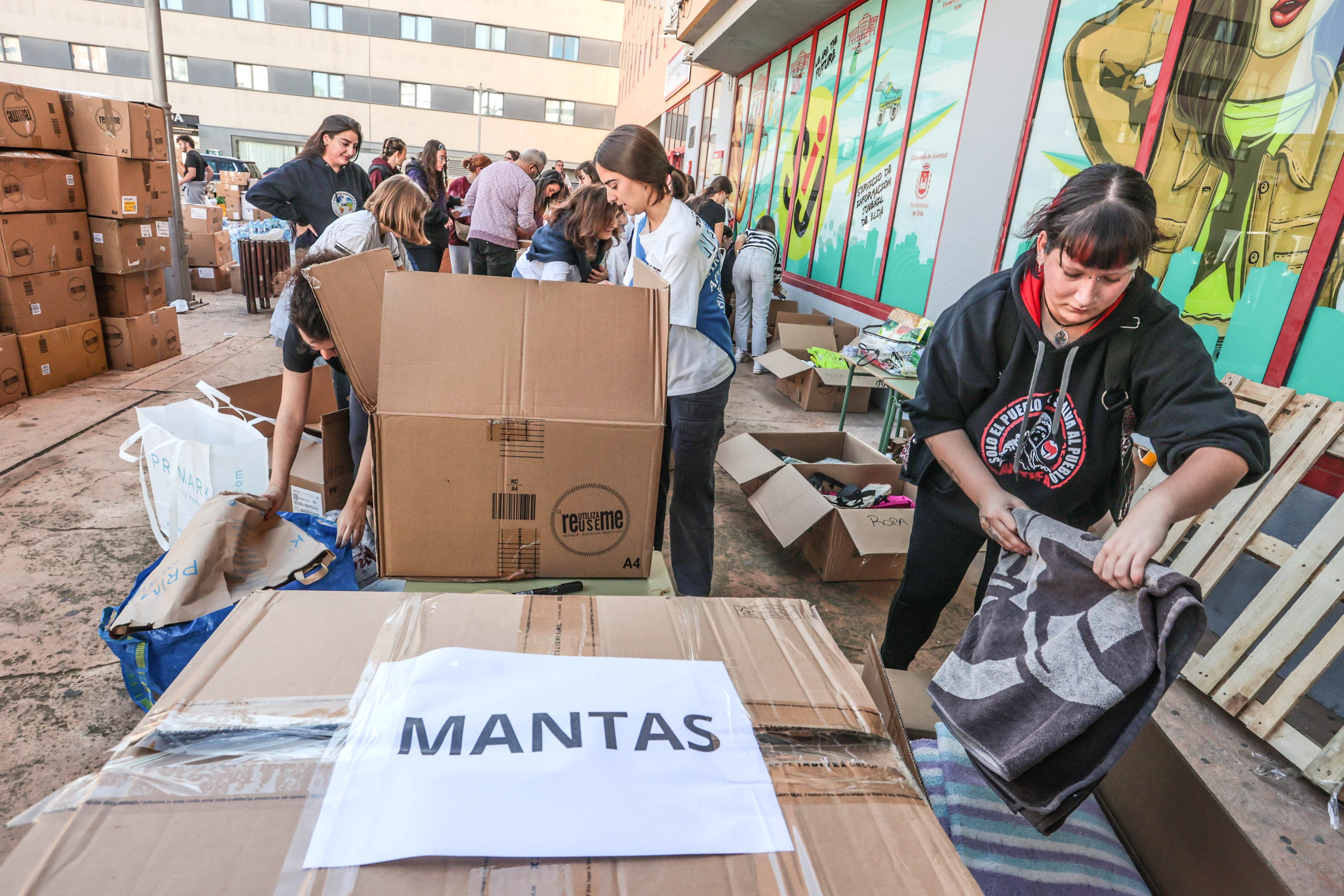 El Centro Cívico y Juvenil de Elda se convierte en un espacio para la solidaridad