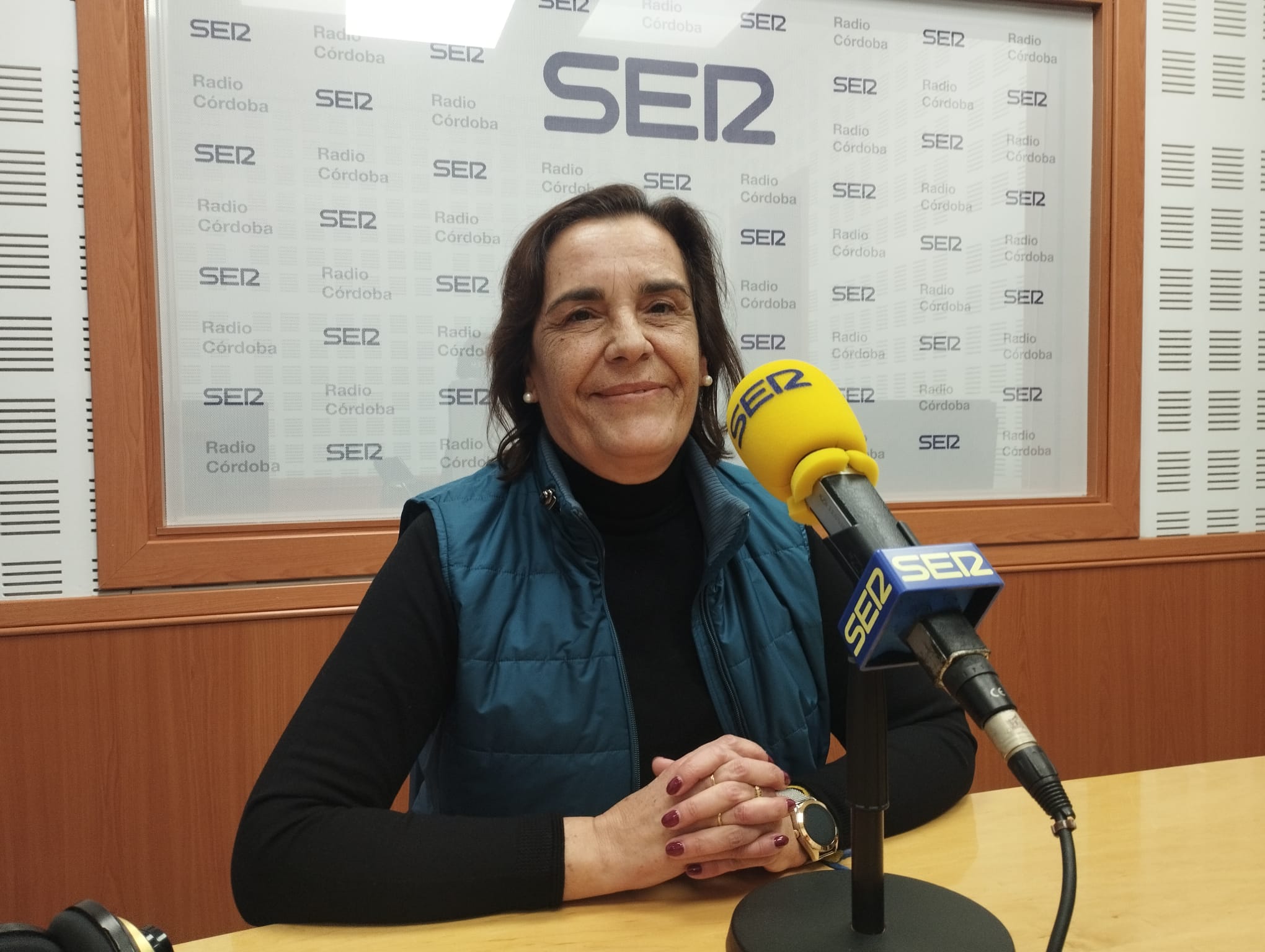 Eva Noguero, en el estudio de Radio Córdoba.