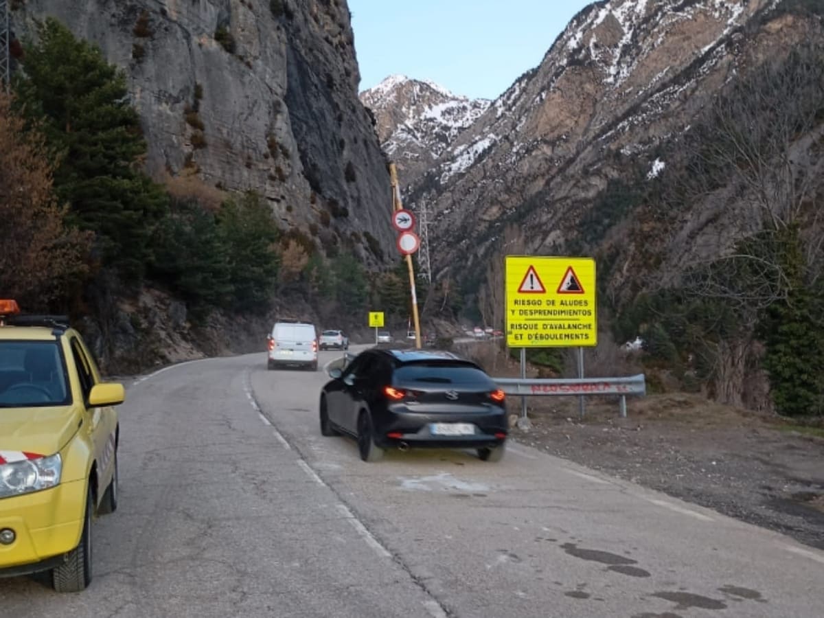 Reabre la carretera del Balneario de Panticosa después de dos semanas cortada por riesgo de aludes