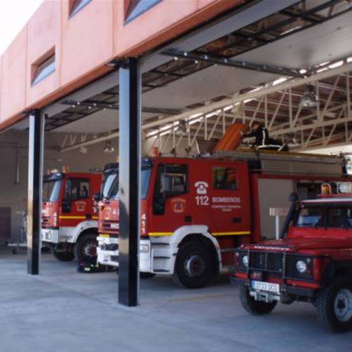 Dos menores hospitalizadas tras quedar atrapadas en un incendio en Calera y Chozas (Toledo)