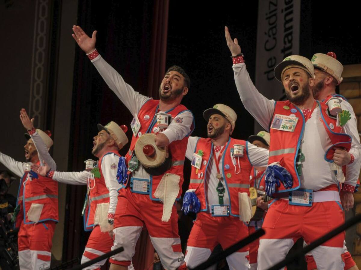 Novena con chirigotas de corte clásico en el Falla