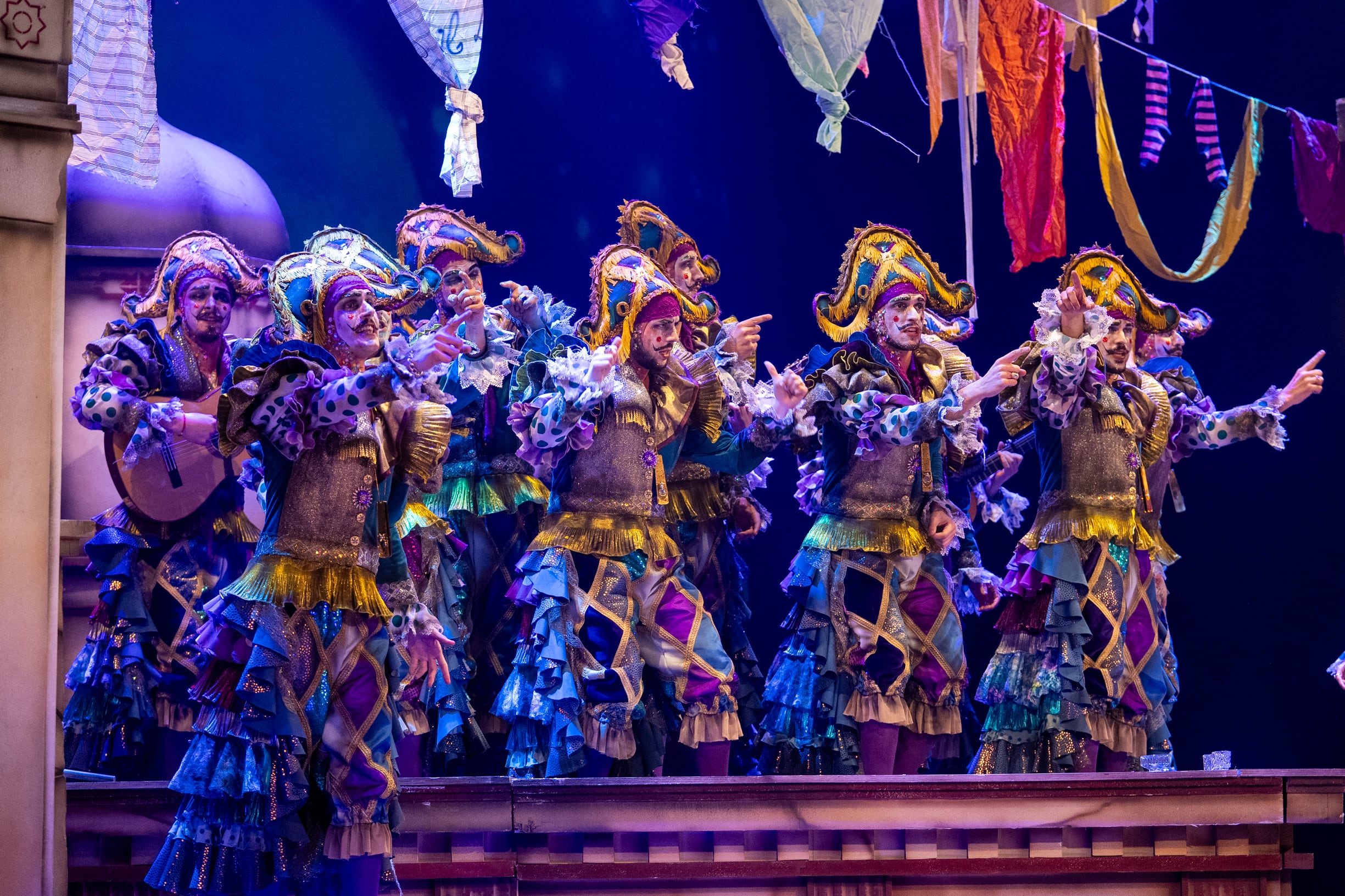 Comparsa: Los locos.