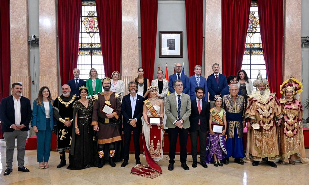 Recepción de los cargos festeros de Moros y Cristianos