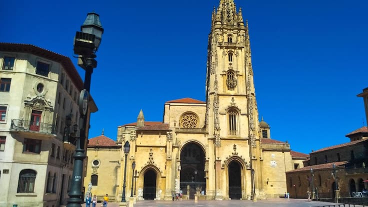Calle Oviedo (Logroño): Ópera, sidra y cachopo por San Mateo