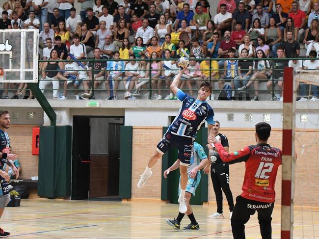 Jesús Melgar y Pablo Soler, renuevan con el Trops Málaga