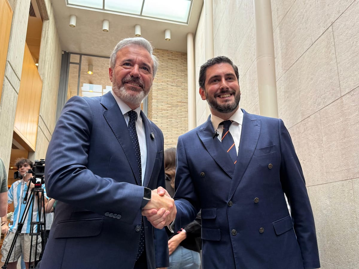 Acuerdo para gobernar Aragón: Vox tendrá tres consejerías y Azcón defiende que la "prioridad nacional" estará dentro de la legalidad