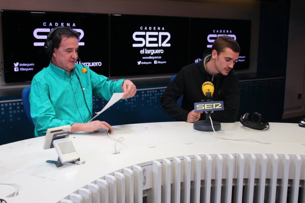 Griezmann y José Ramón de la Morena instantes antes de comenzar la entrevista.