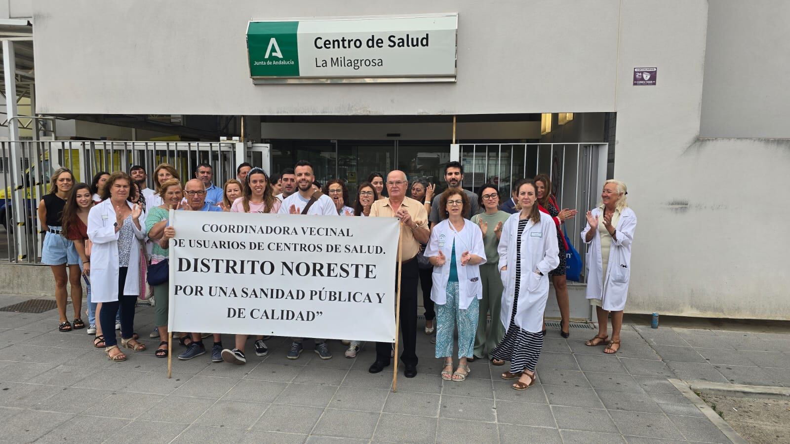 Concentración este miércoles a las puertas del centro de salud de La Milagrosa, en Jerez