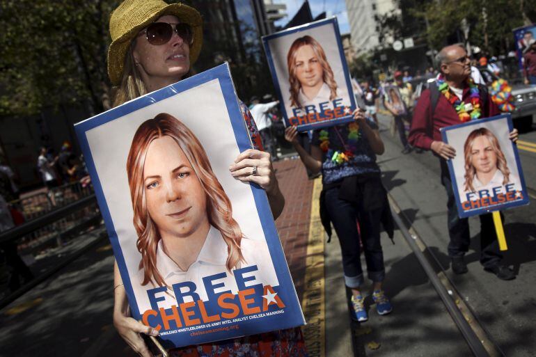 Imagen de la marcha realizada el 28 de junio de 2015 en San Francisco pidiendo la libertad de Chelsea Manning