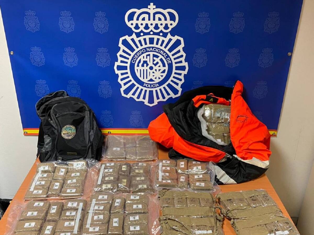 Detenido un estibador del Puerto de Algeciras y su pareja por tráfico de hachís