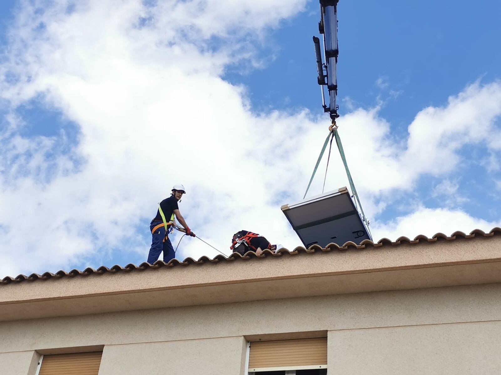 Imagen de archivo de placas solares, así como de sus respectivas instalaciones