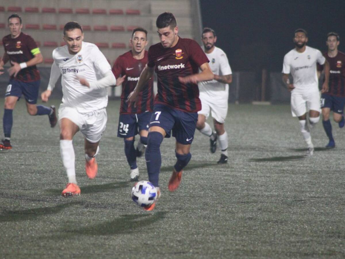 Al Eldense no se le olvida ganar (3-0)