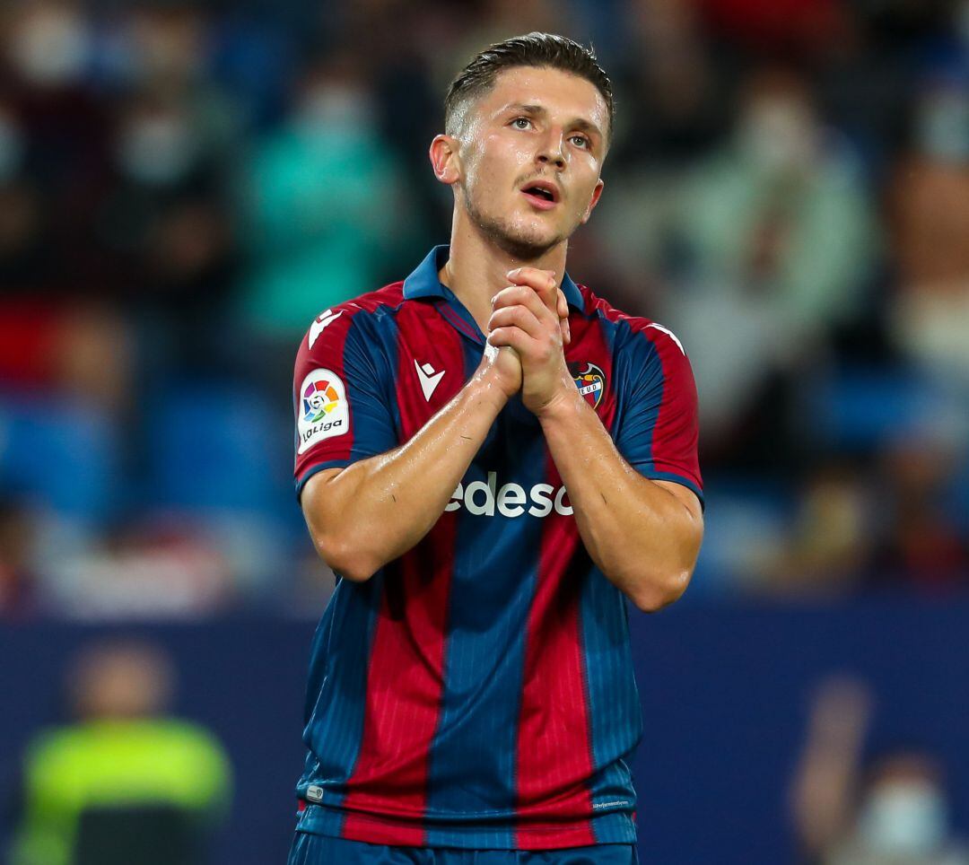 Enis Bardhi of Levante UD 