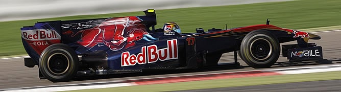 Jaime Alguersuari, a los mandos de su Toro Rosso