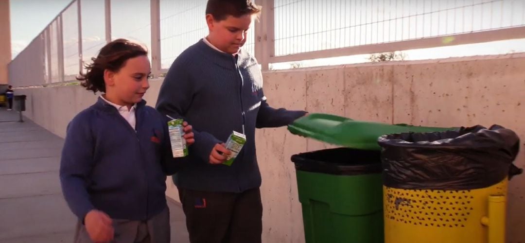 Los alumnos del Nobelis han concienciado sobre la necesidad de reciclar y separar residuos