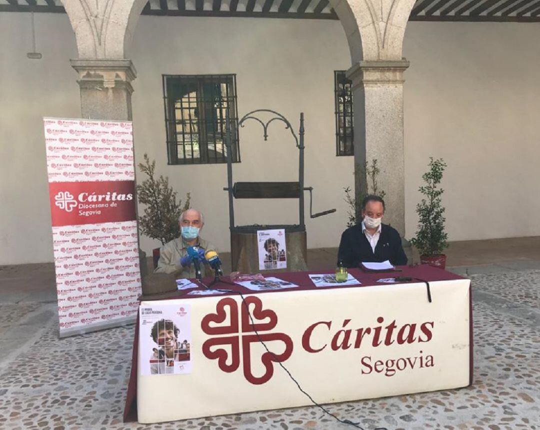 Mariano Illana Director de Cáritas Segovia y Jesús Riaza, consiliario de Cáritas Segovia