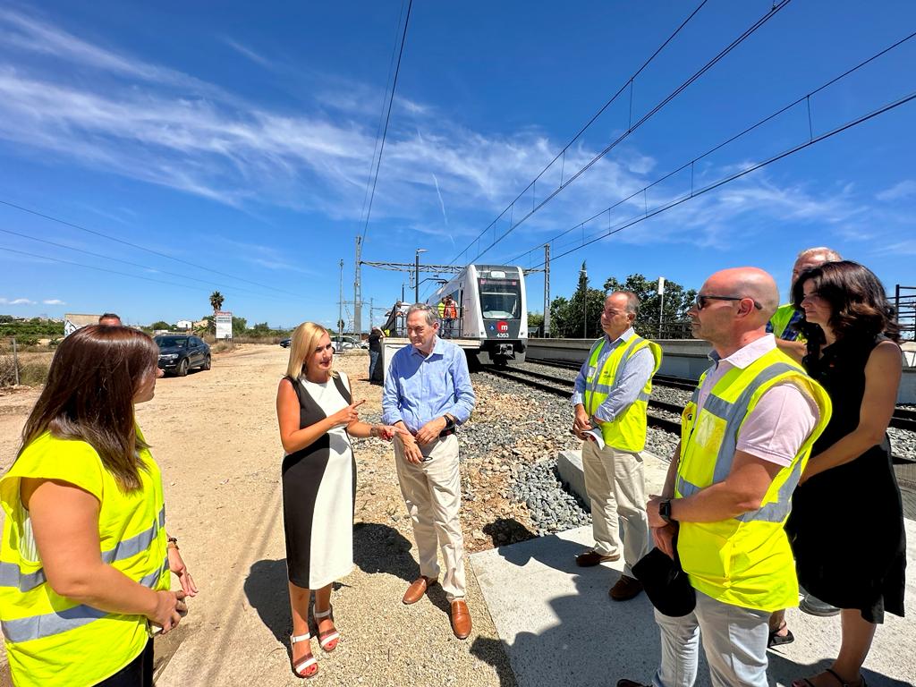 Visita de la consellera Salomé Prades al apeadero de Realón de la L1 y L2 de Metrovalencia.