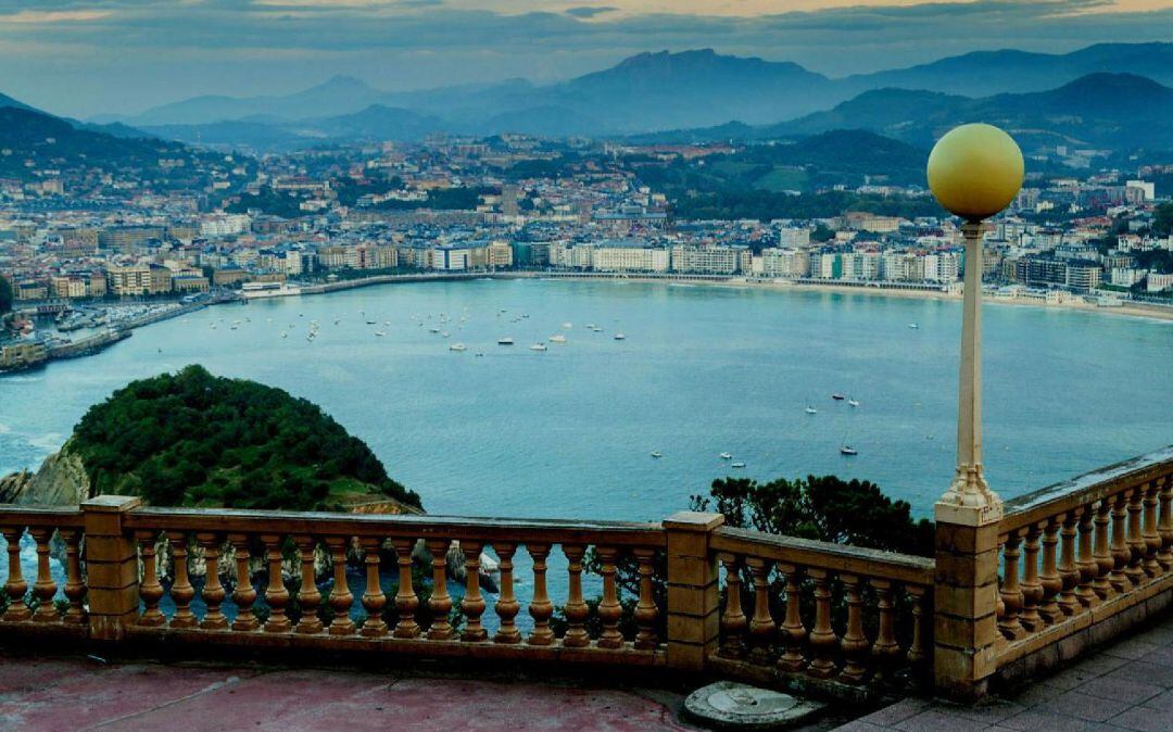 Vista de la Bahía de la Concha desde el monte Igeldo