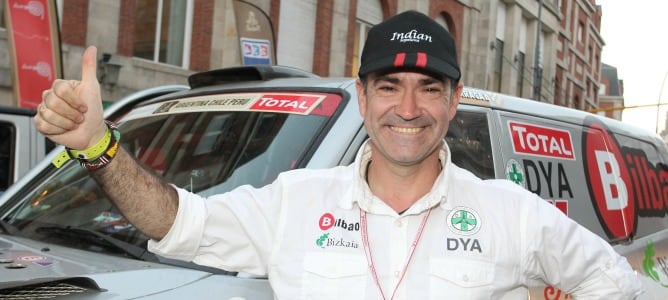 El piloto bizkaino Ignacio Corcuera, 'Livingstone', en la presentación de su proyecto en el Ayuntamiento de Bilbao