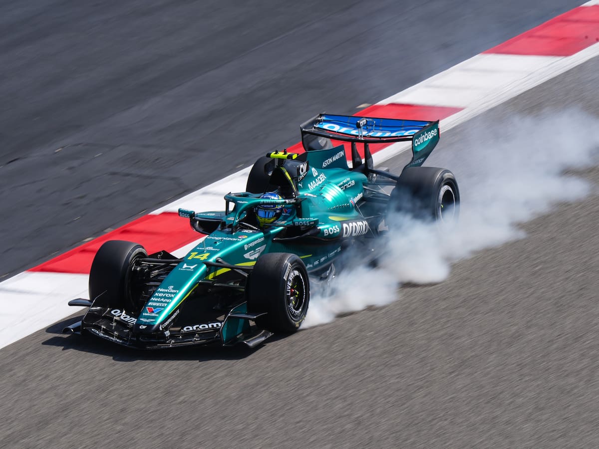 Ferrari firma el mejor tiempo de toda la pretemporada y Aston Martin naufraga