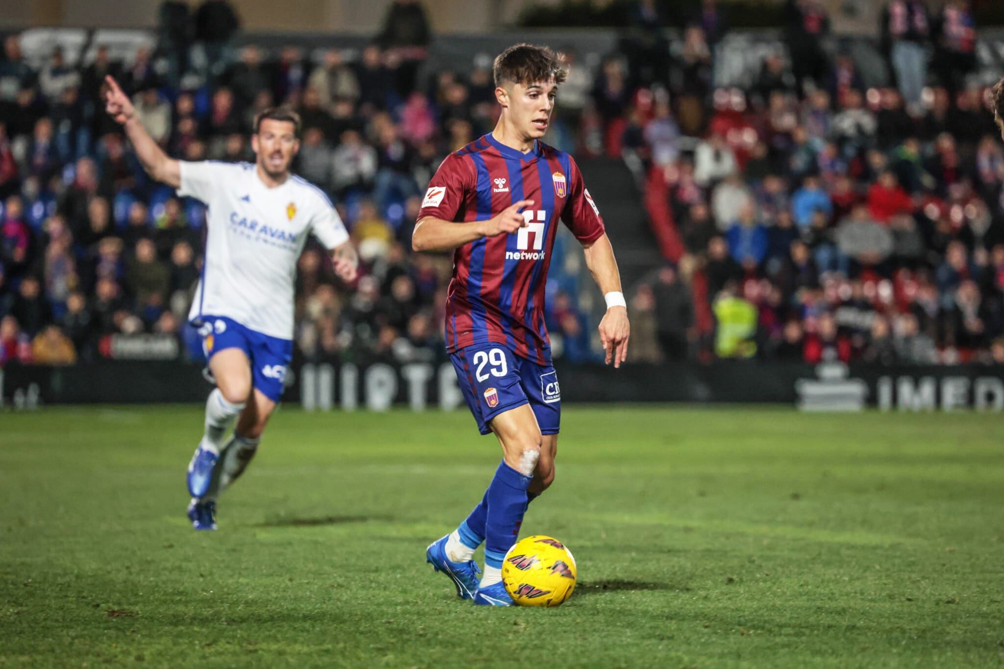 Arnau Ortiz disputó ante el Zaragoza sus últimos minutos como jugador del Eldense