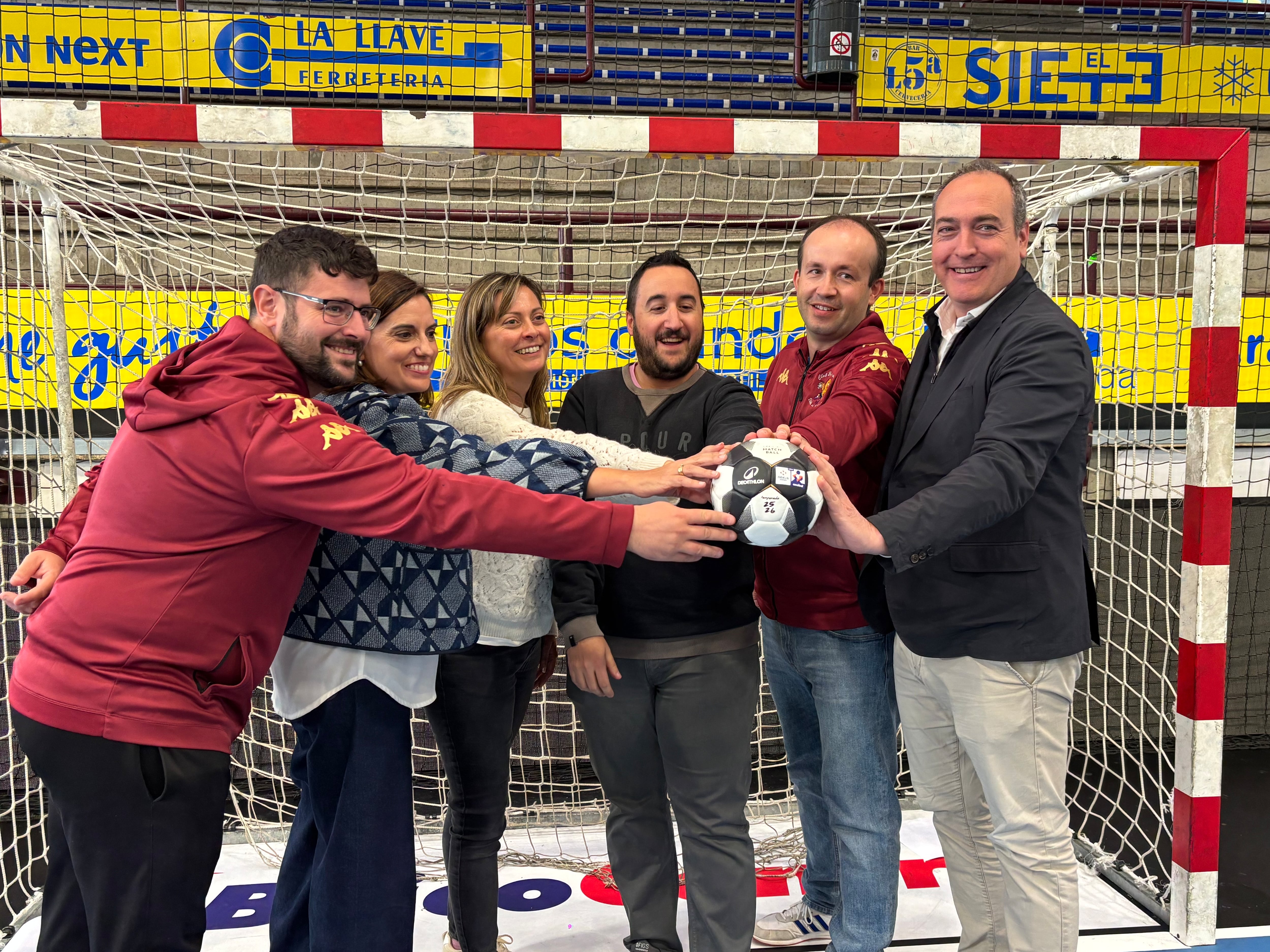 Presentación de la propuesta en el pabellón Santiago Manguán de Aranda