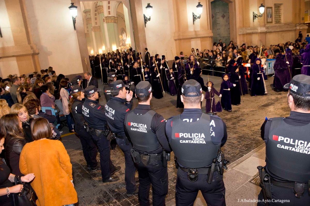 Policía Local en Semana Santa ( foto de archivo)