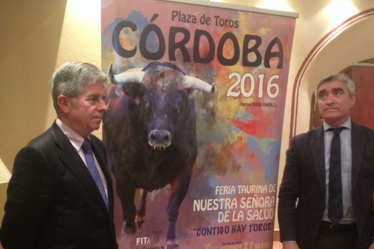 Tomás González de Canales y José Cutiño en la presentación de los carteles