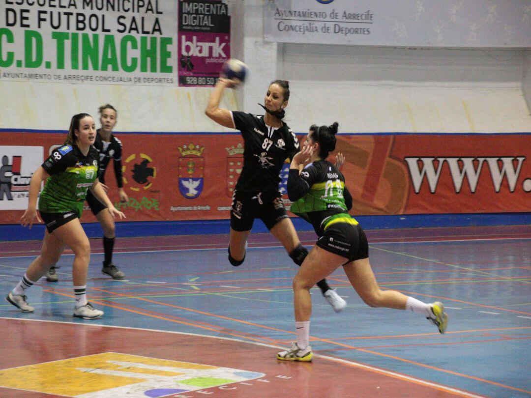 Uno de los lanzamientos del San José Obrero contra el SAR Rodavigo.