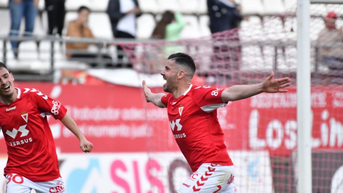El Real Murcia se crece en Nueva Condomina