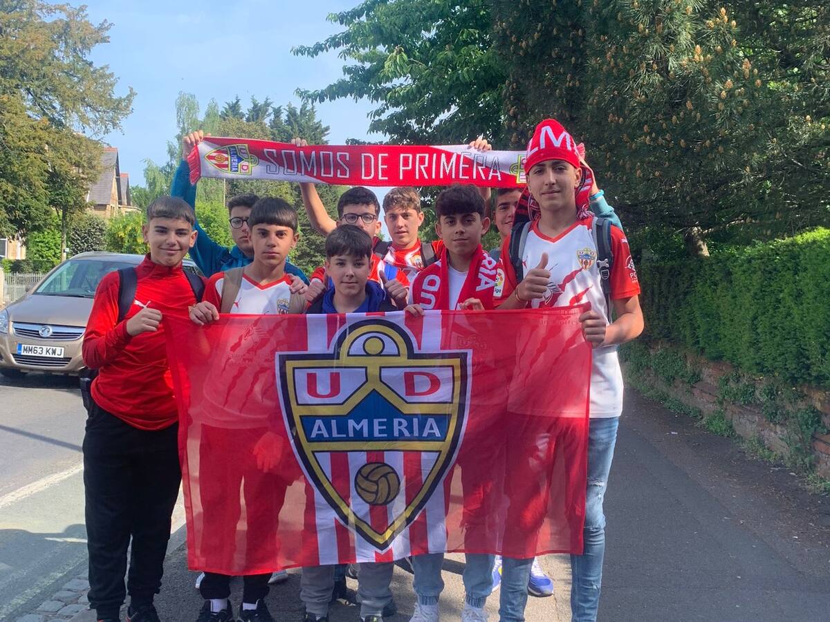 Corazones rojiblancos de Gádor en Oxford