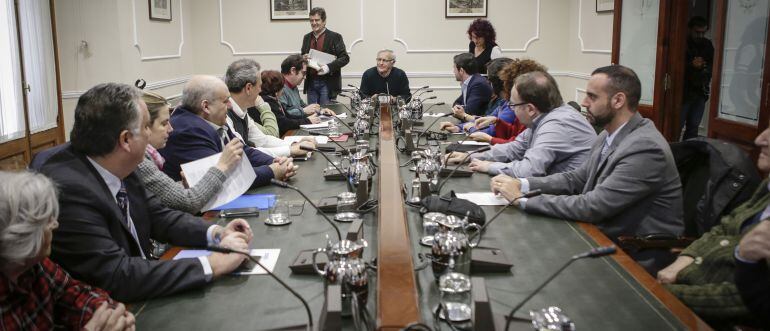 Reunión de Joan Ribó con entidades vecinales y de movilidad