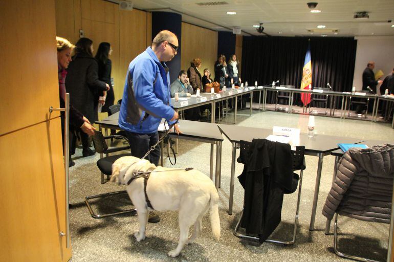 Una reunió de la CONAVA i el Govern en una imatge d'arxiu.