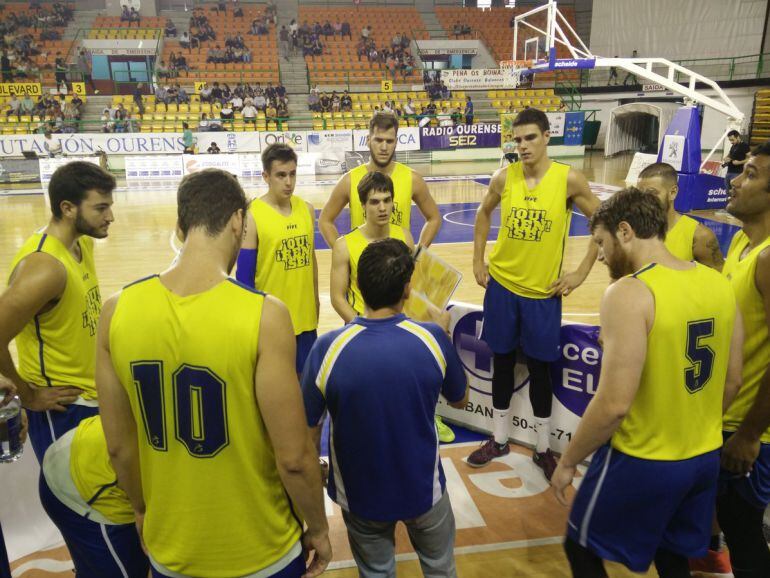 El Club Ourense Baloncesto,en el Pazo ante Breogán, en la Copa Galicia 2016