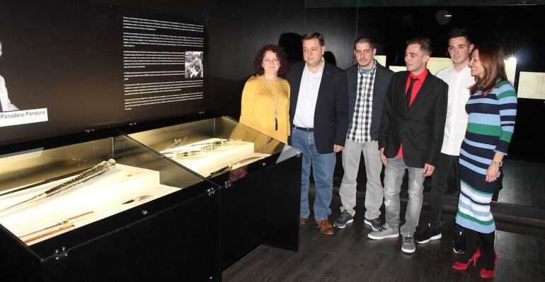 Uno de los momentos del homenaje al cuchillero albaceteño