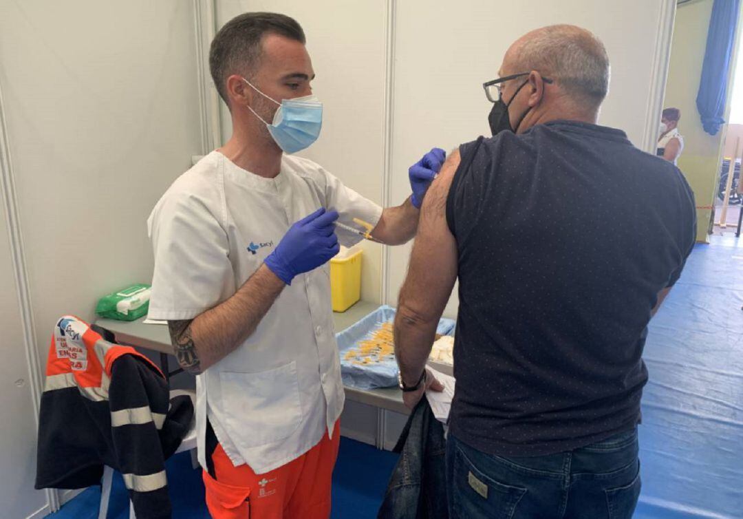 Una vacuna de Covid.