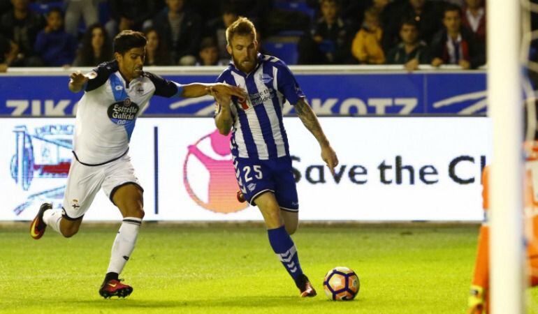 El serbio Aleksandar Katai debutó por fín con el Deportivo Alavés.
