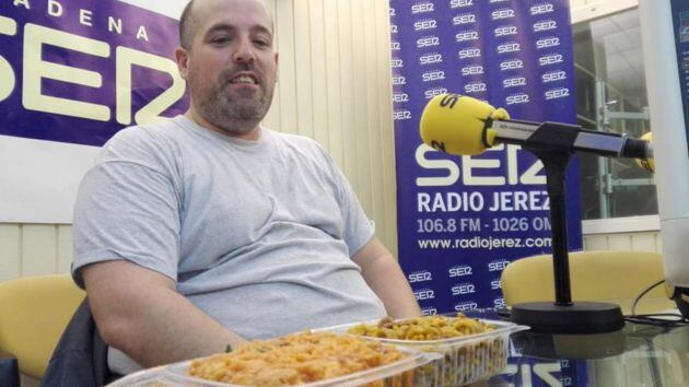 José Manuel Mármol, Chef Marmolé, en los estudios de Radio Jerez durante la entrevista en "Abocallena"