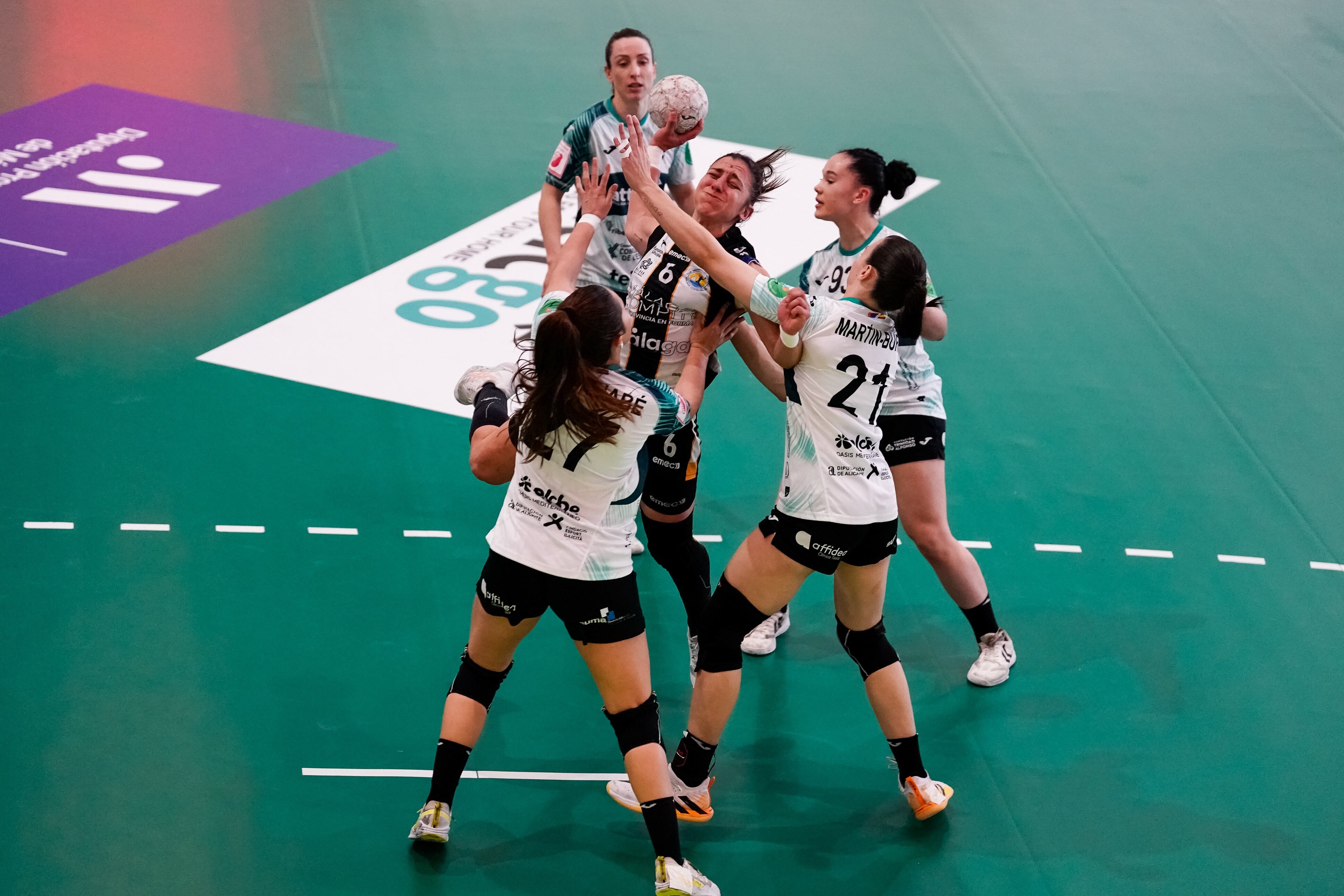 La jugadora del Costa del Sol Estela Doiro, se lesionó durante el transcurso del encuentro de la pasada jornada contra el Elche