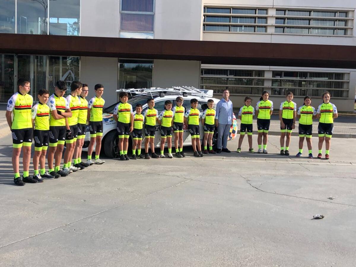 El Veloclub Ribera del Duero amplia su equipo cadete y la escuela Gerardo de la Calle
